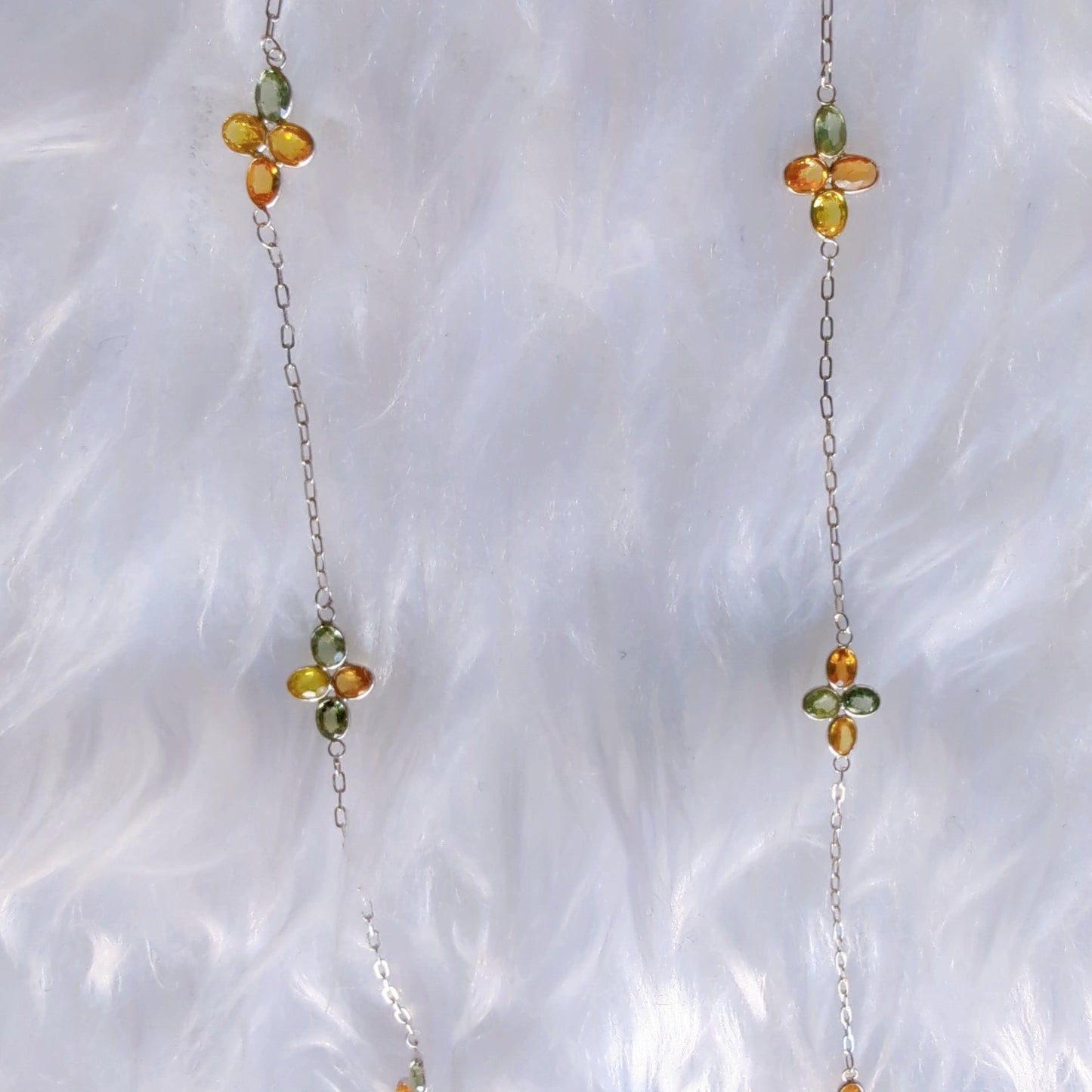 4. ホワイトトパーズ フラワー 80cm ネックレス
