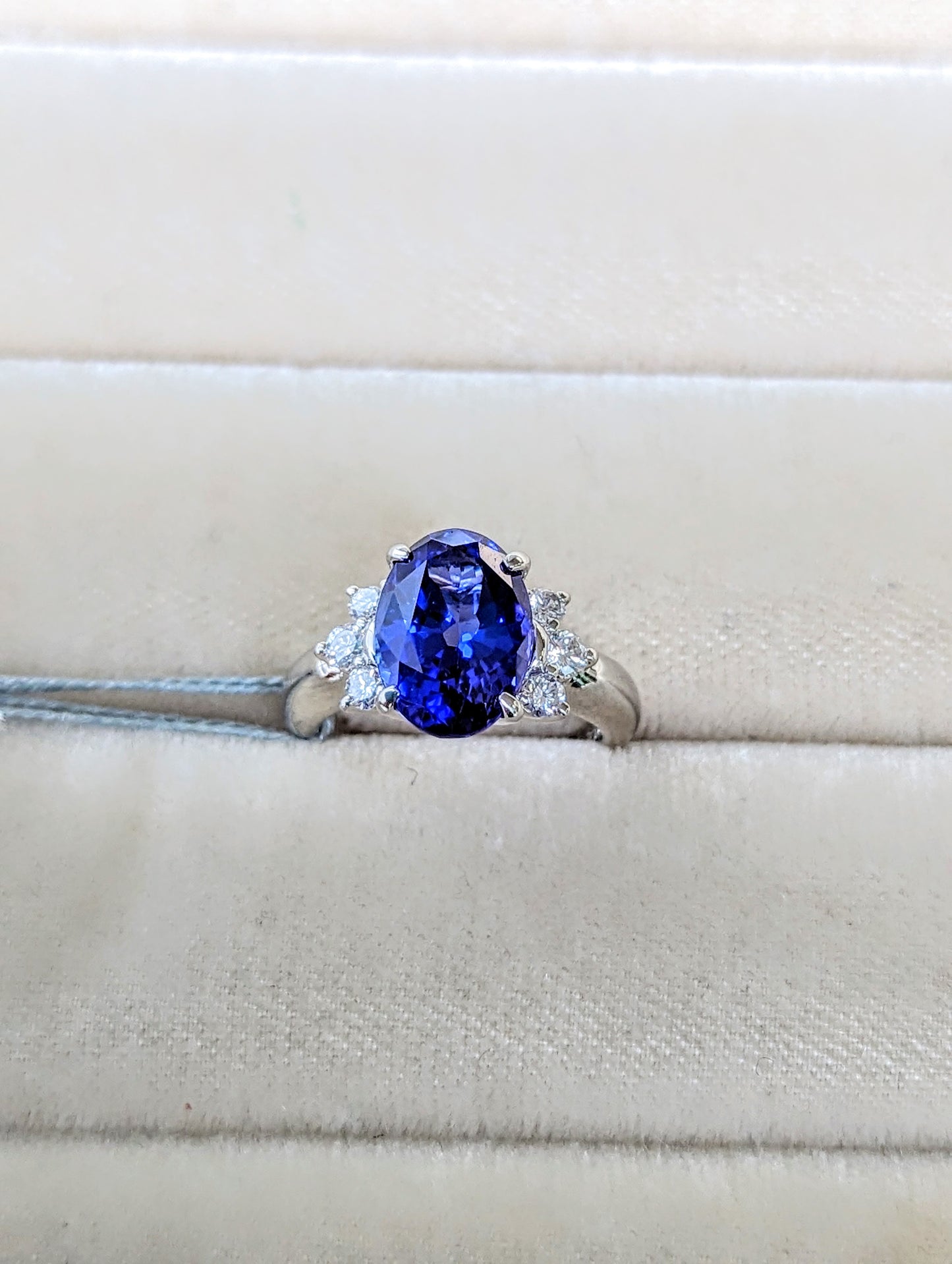 4.37ct タンザナイトリング【高貴】