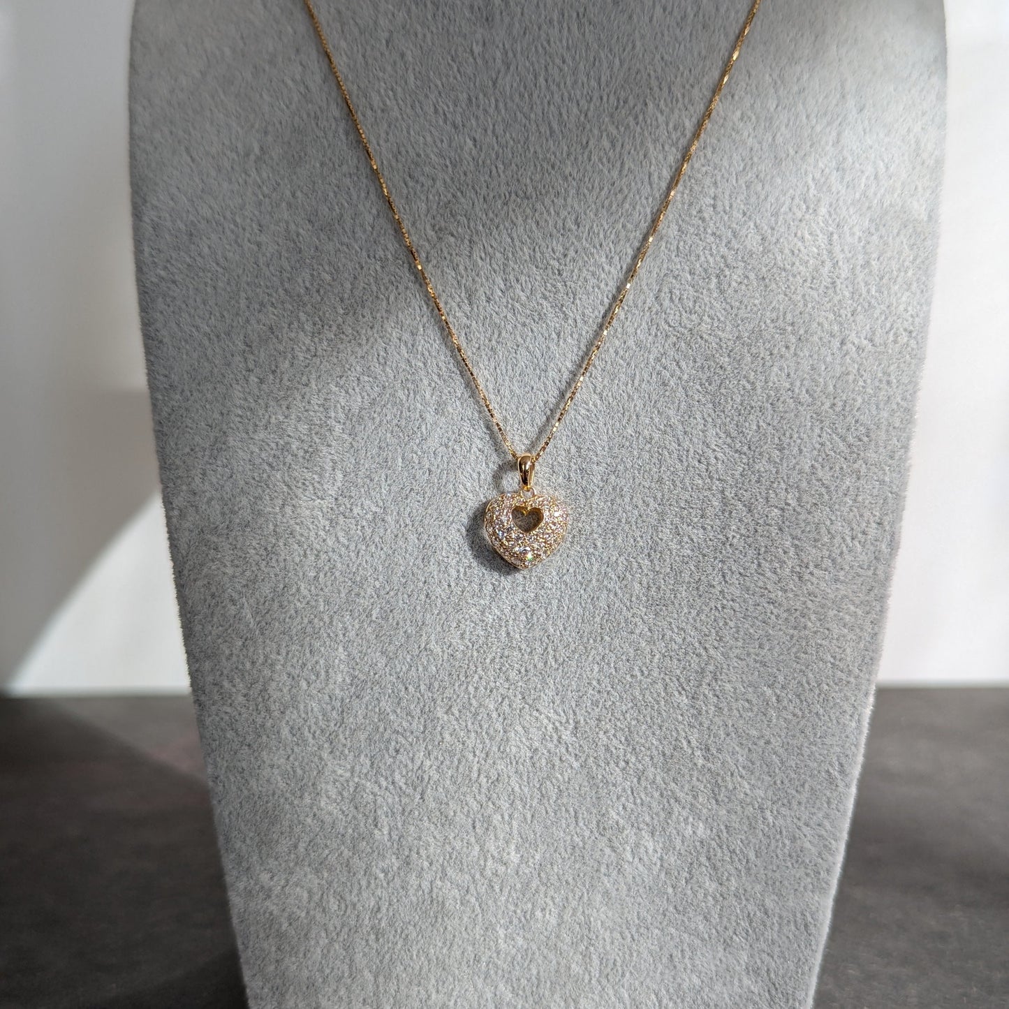 10. 【チャリティ企画】ぷっくりハート♡パヴェYGネックレス 0.52ct