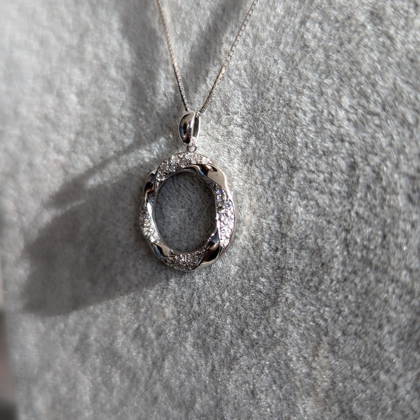 6. ダイヤモンドリース ネックレス PT 0.33ct