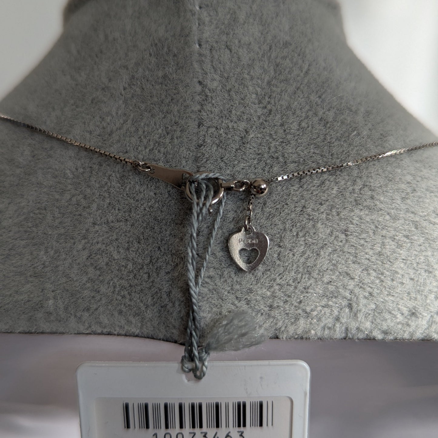 6. ダイヤモンドリース ネックレス PT 0.33ct