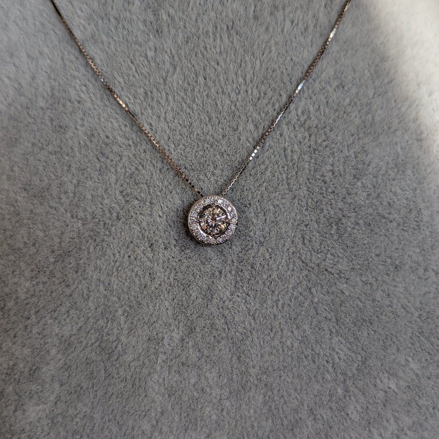 12. サークル PTダイヤモンド取り巻きネックレス 0.528ct + 0.12ct