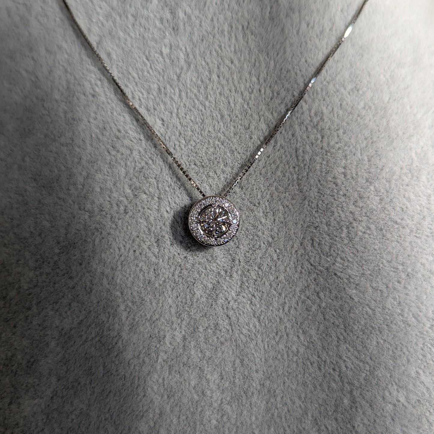 12. サークル PTダイヤモンド取り巻きネックレス 0.528ct + 0.12ct
