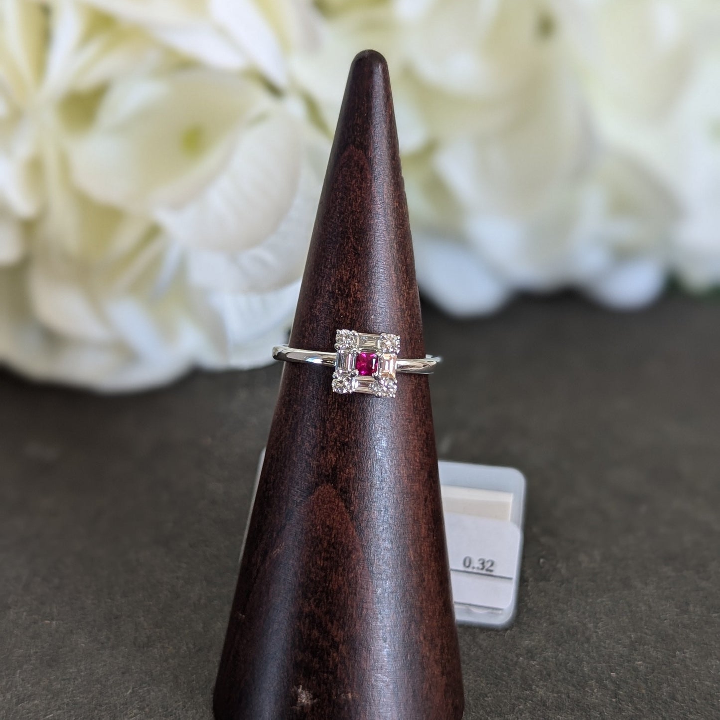 スクエアリング・ミニ PT・ルビー0.09ct x ダイヤモンド0.32ct