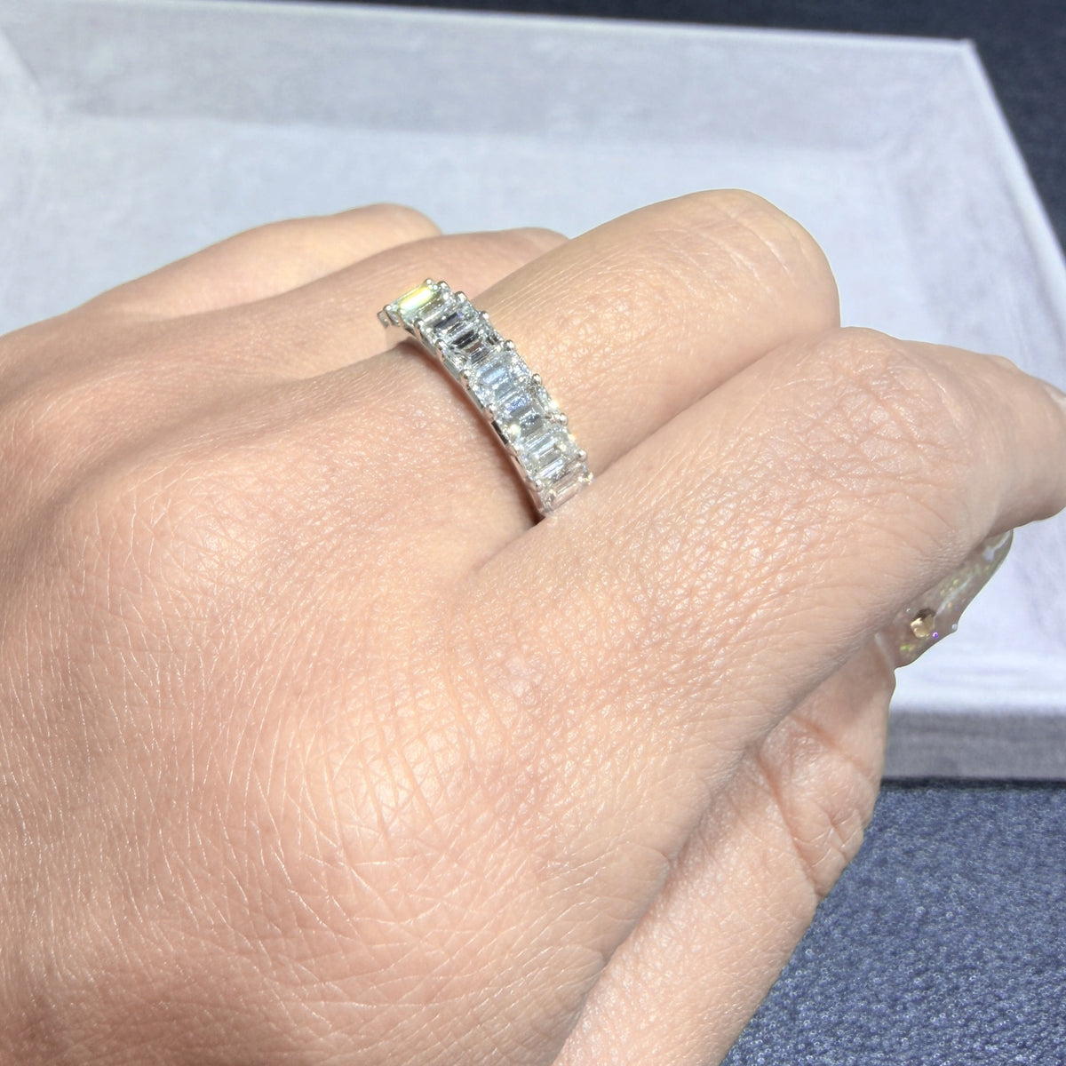 9石エメラルドカット 1.75ct ハーフエタニティリング