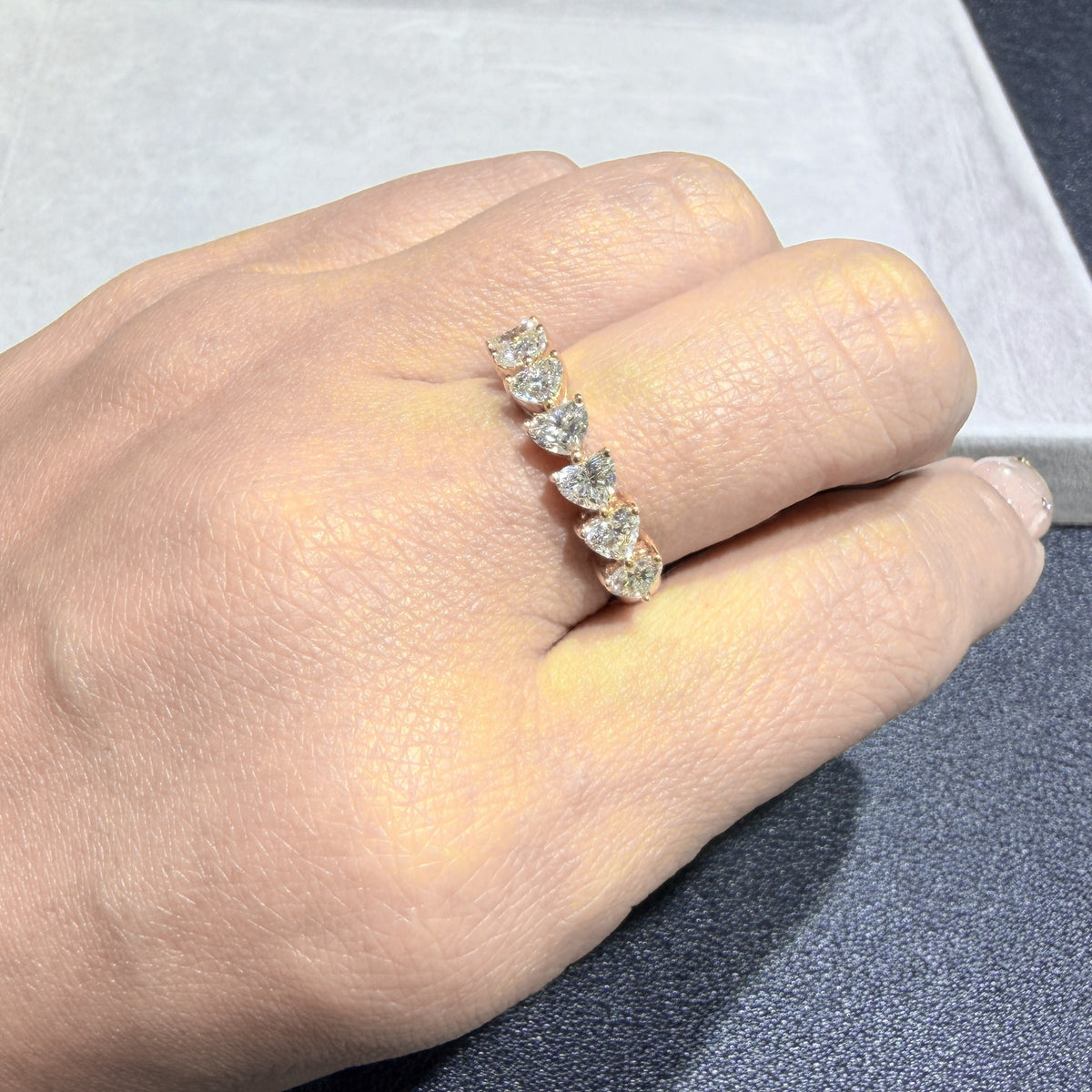 7石1.43ct 横向きハートシェイプ リング