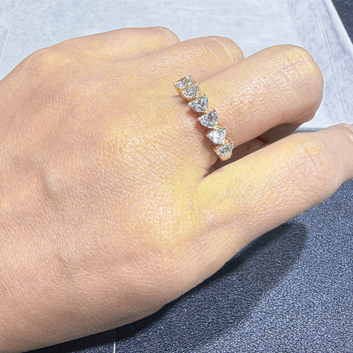 7石1.43ct 横向きハートシェイプ リング