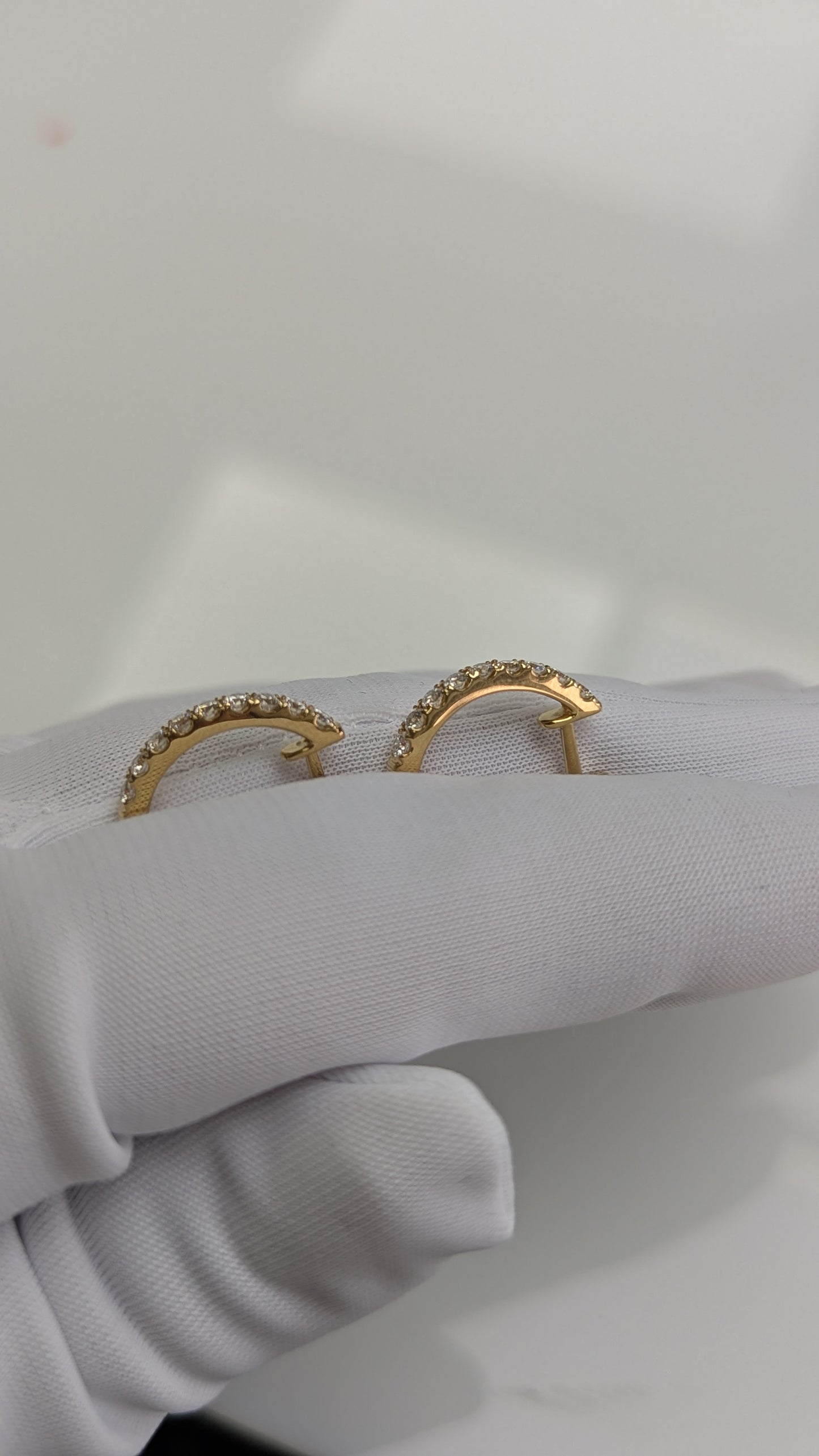 【1560フープ】18石・約0.5ct前後・2mm x 18mm