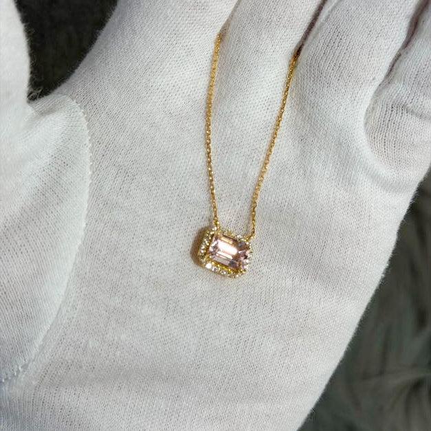 YGモルガナイトネックレス