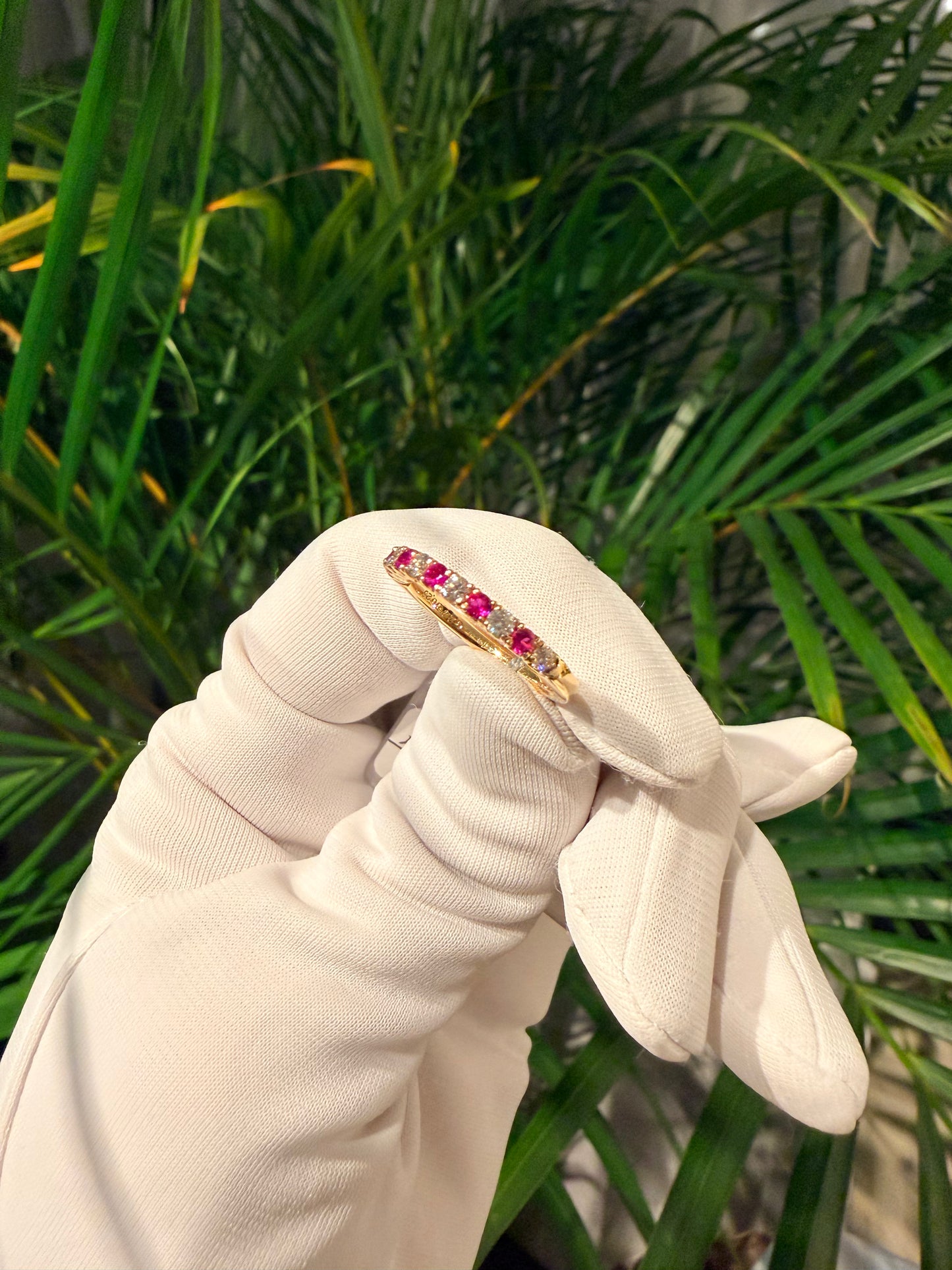 11. YG ルビーxダイヤモンド ハーフエタニティリング