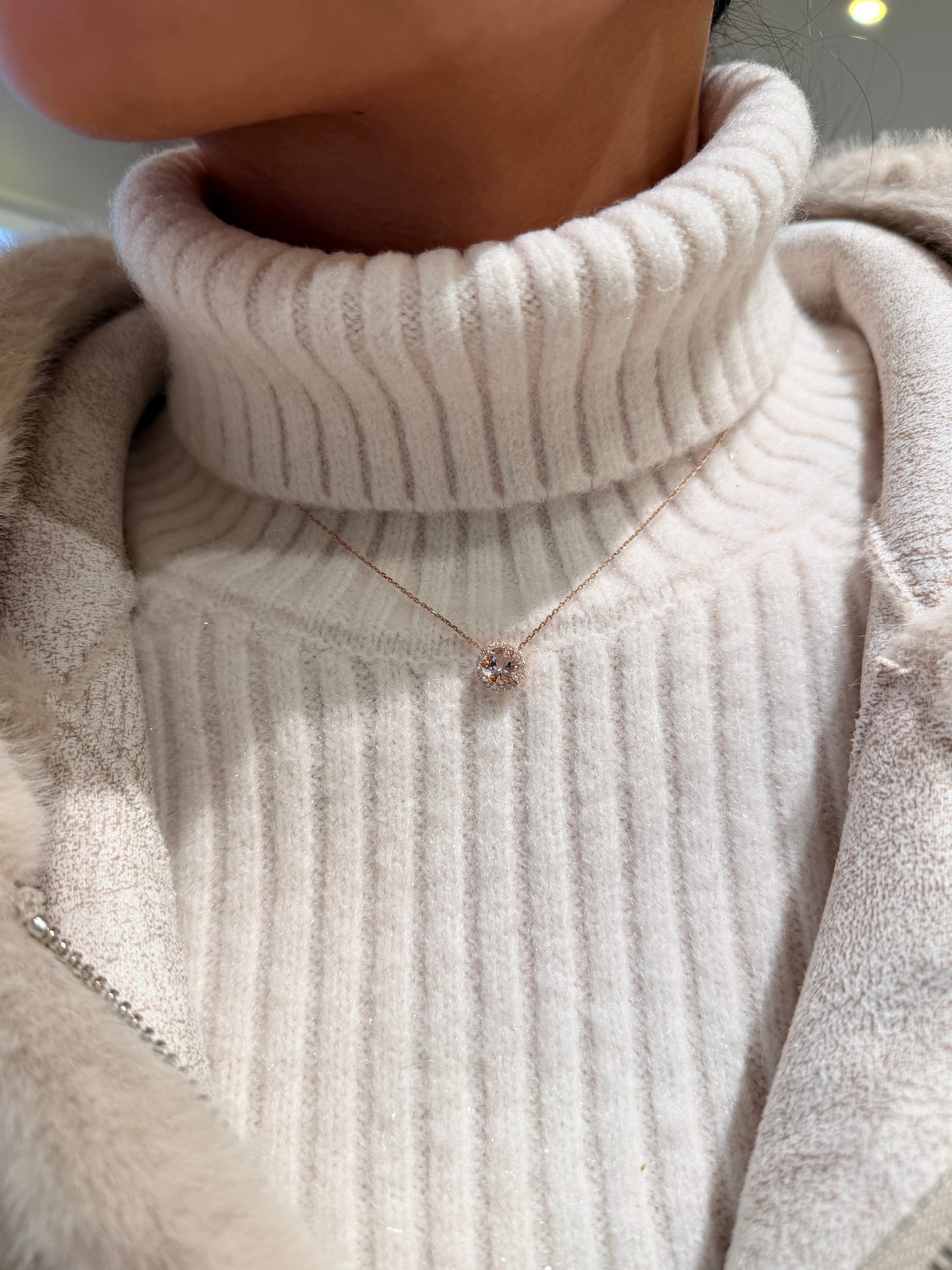 22. PG モルガナイト ラウンドネックレス CANDY