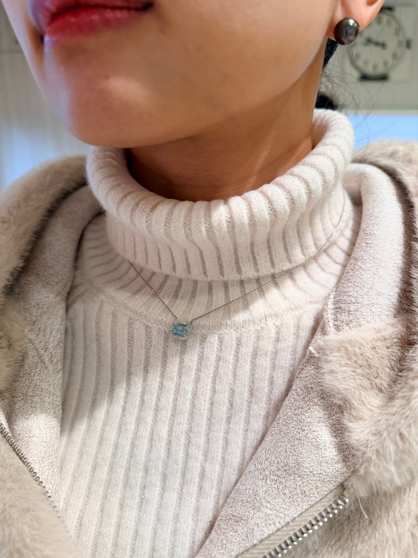 20. PT アクアマリン エメラルドカットネックレス