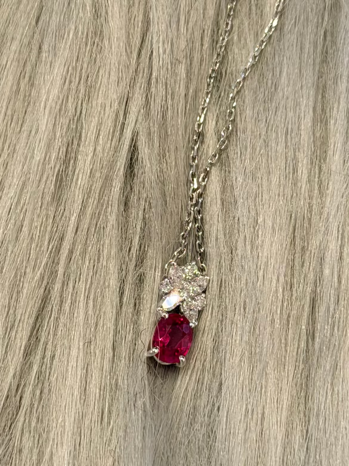 24. PT ルビーネックレス