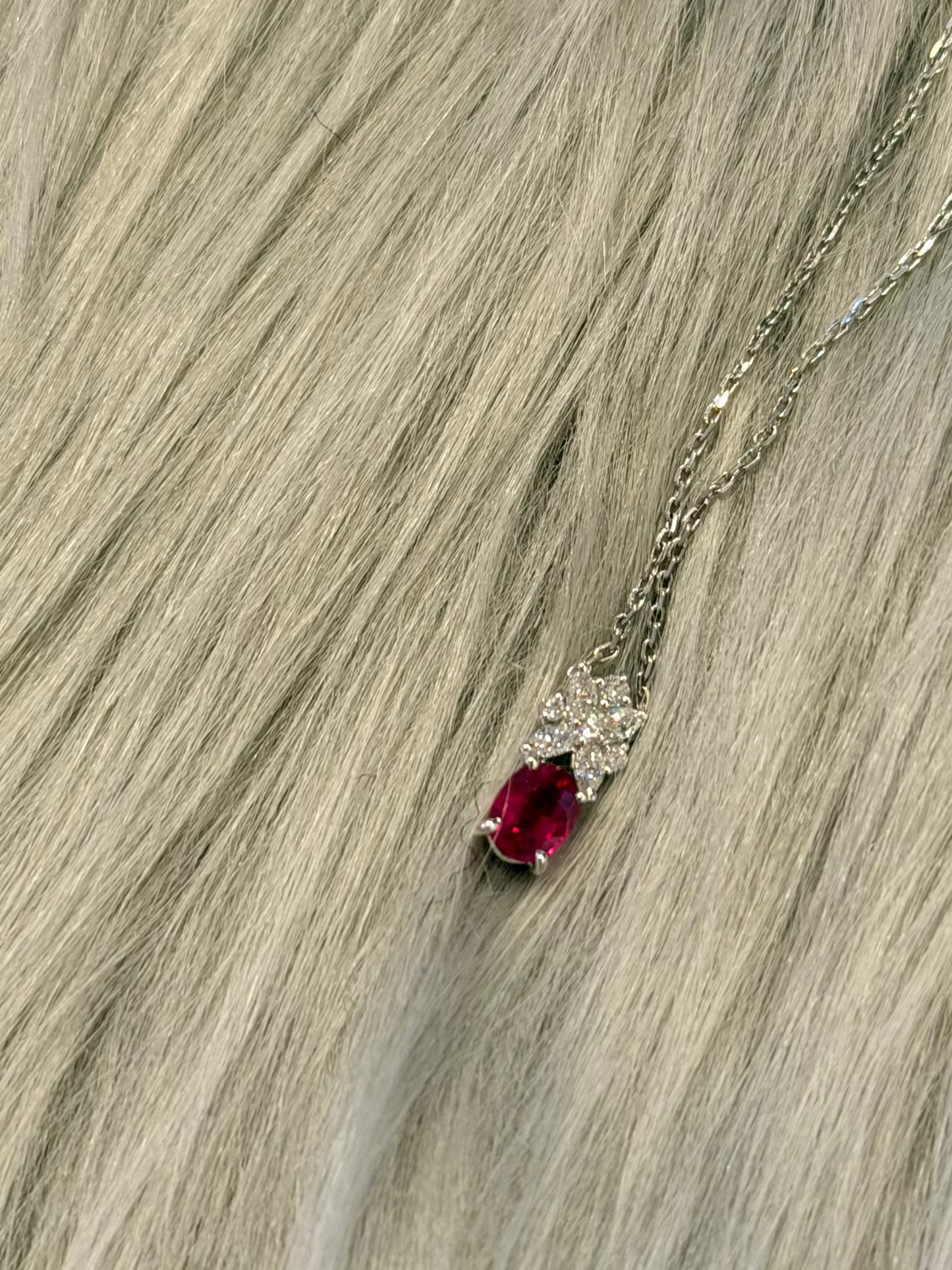 24. PT ルビーネックレス