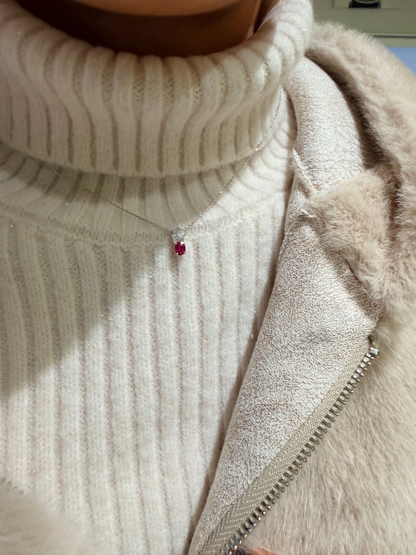 24. PT ルビーネックレス