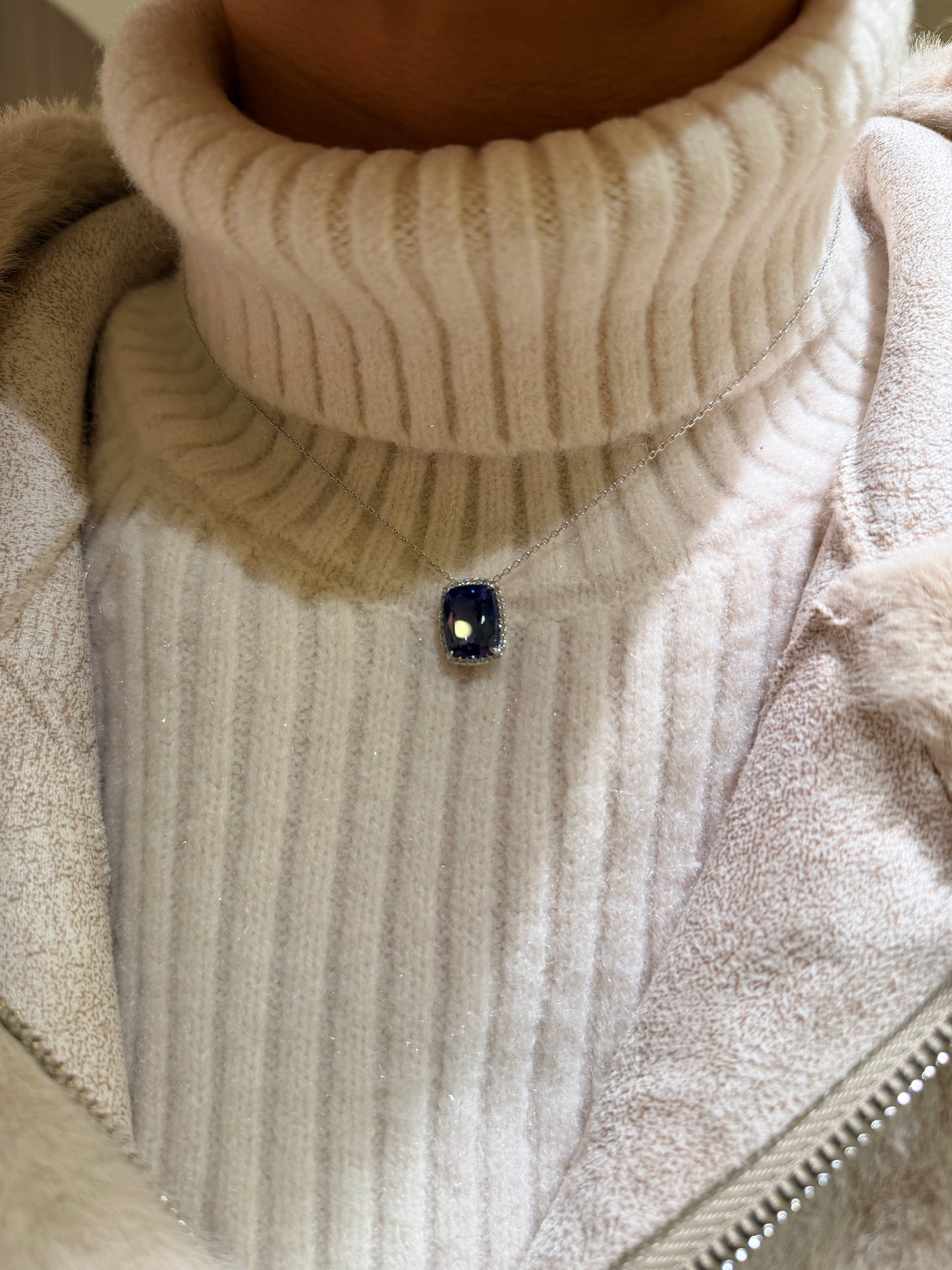 18. PTゾイサイトネックレス