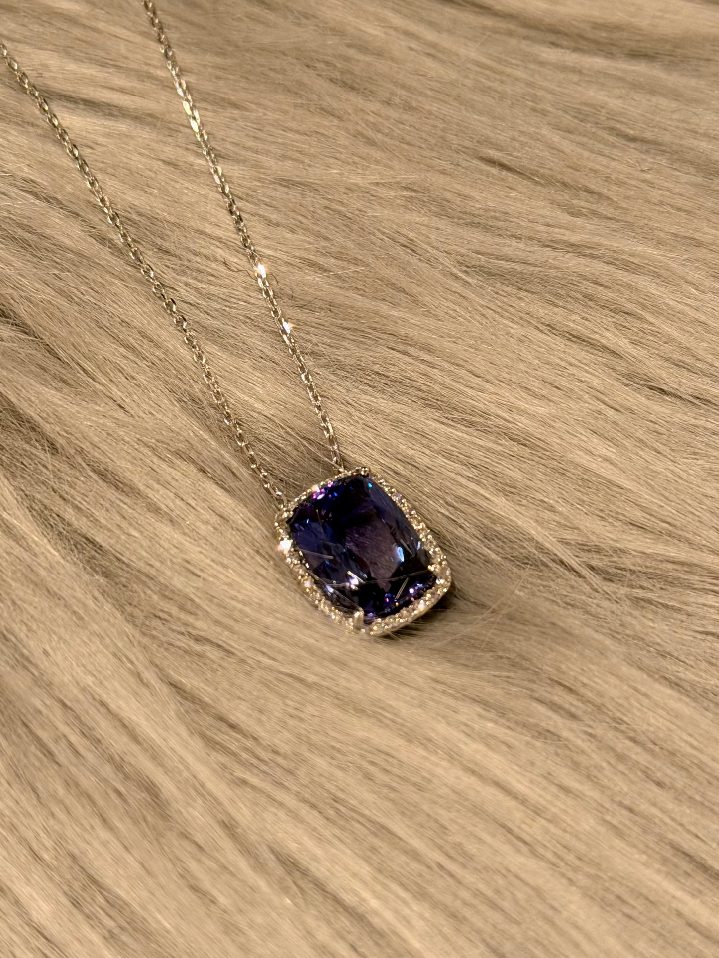 18. PTゾイサイトネックレス