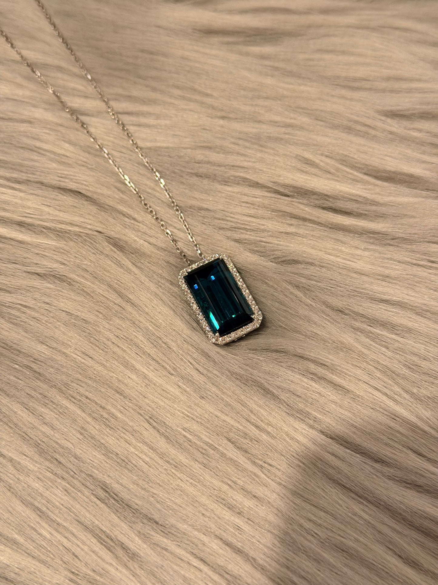 17. PT インディコライト トルマリン ネックレス