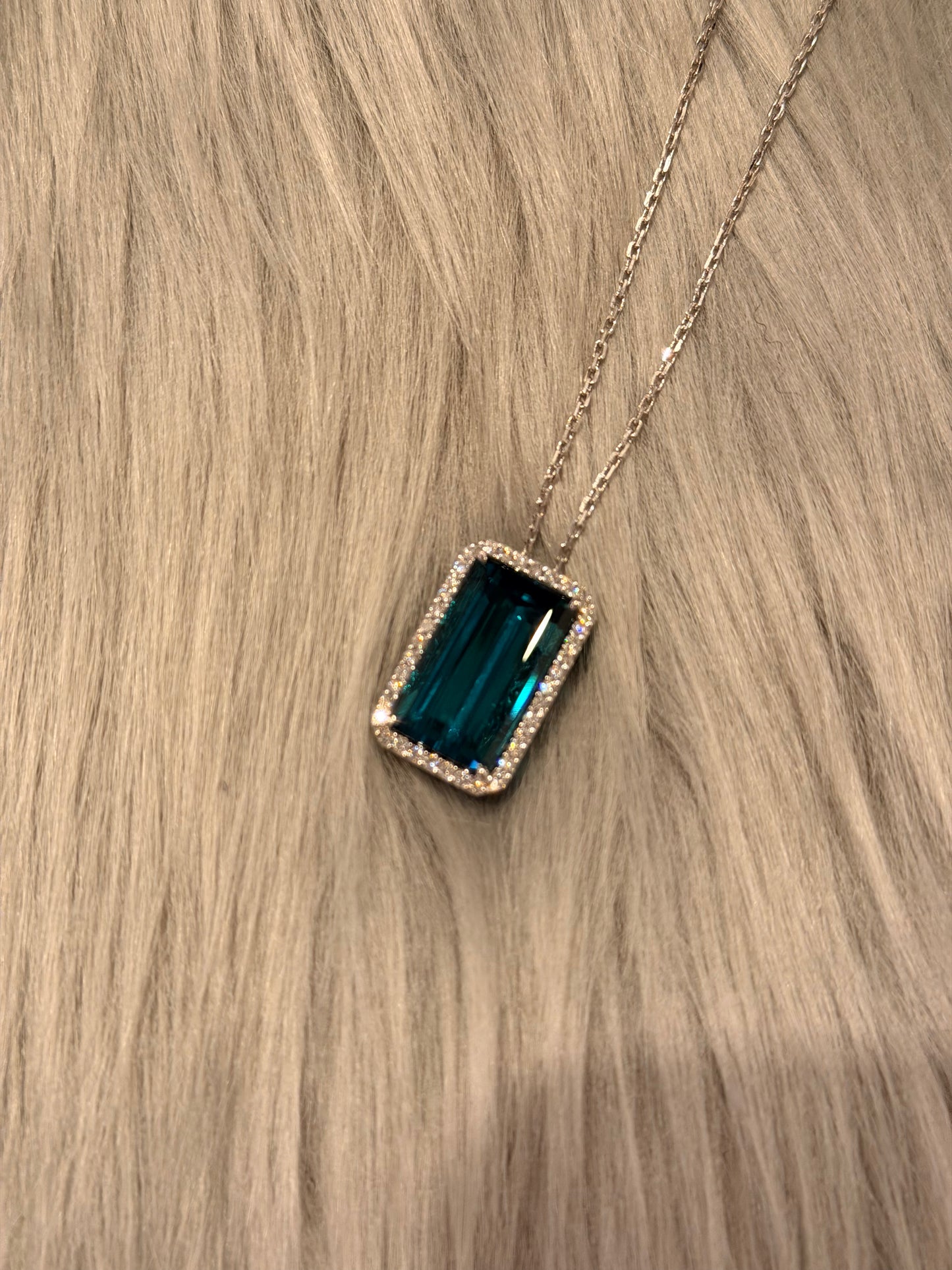 17. PT インディコライト トルマリン ネックレス