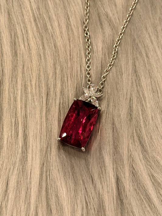 16. ピンクトルマリンネックレス
