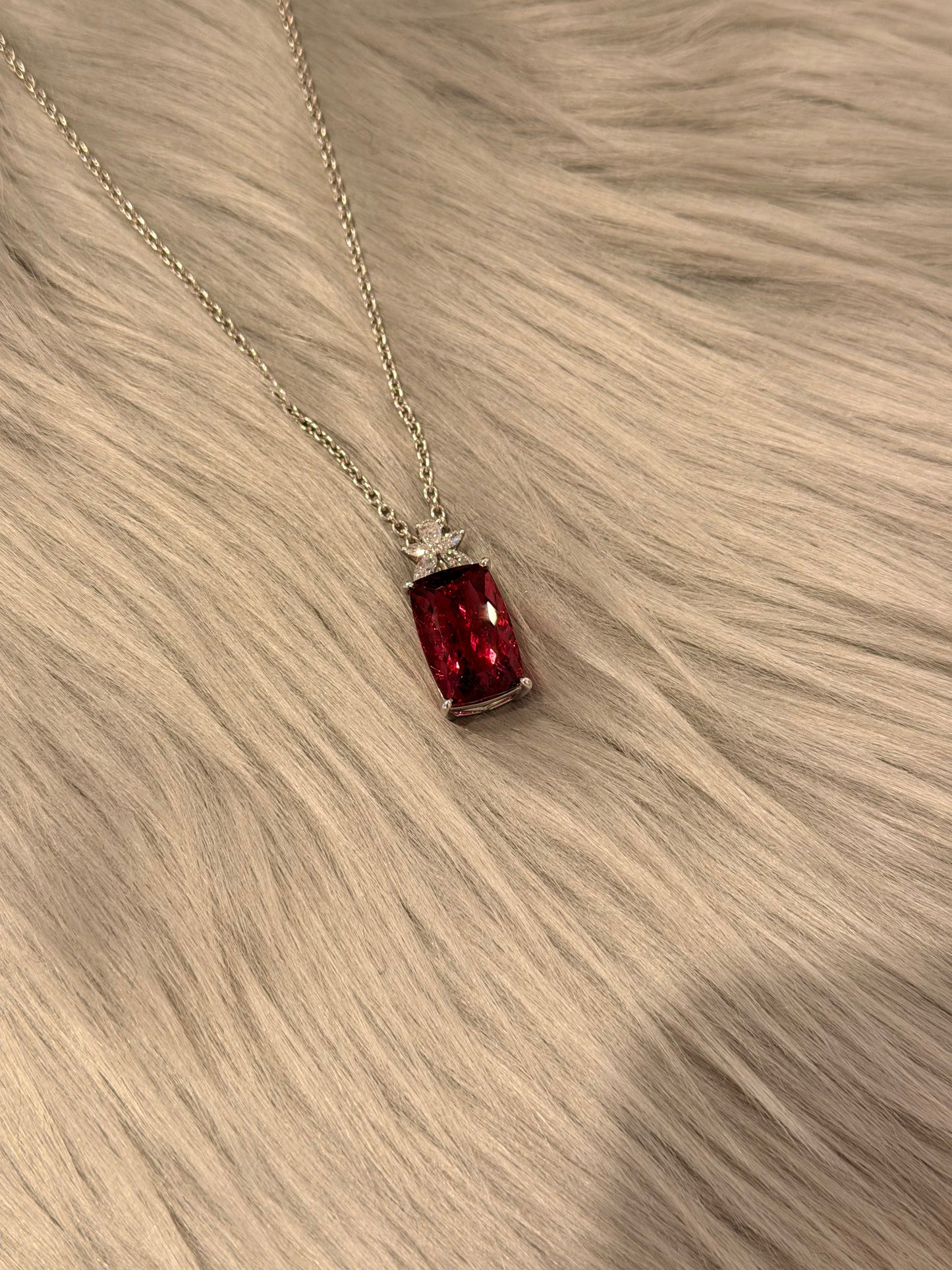 16. ピンクトルマリンネックレス