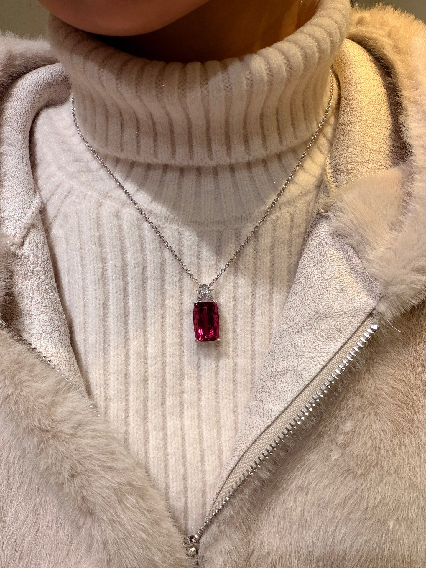 16. ピンクトルマリンネックレス