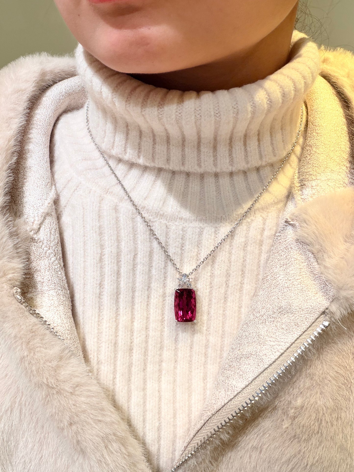 16. ピンクトルマリンネックレス