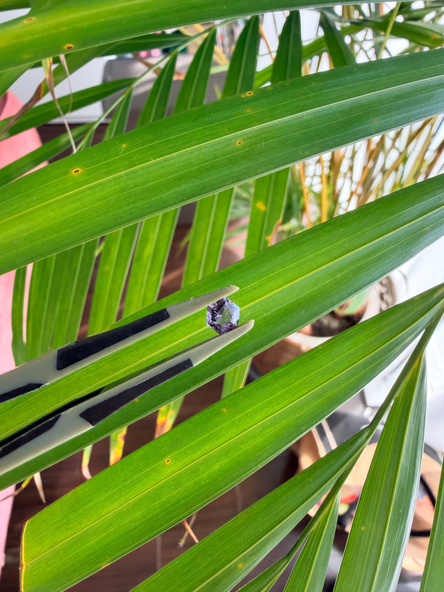 【ヘキサゴンカット③】天然　スピネル　約0.435ct