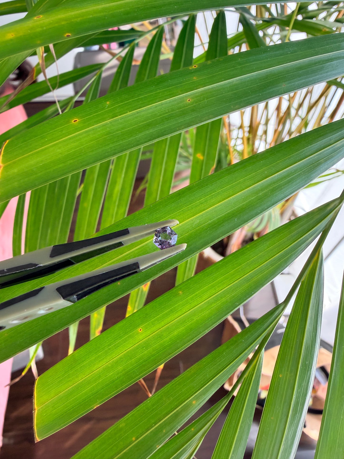 【ヘキサゴンカット③】天然　スピネル　約0.435ct