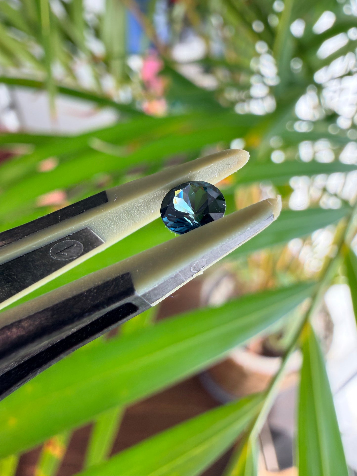 【ラウンドカット④】天然　スピネル　約0.435ct