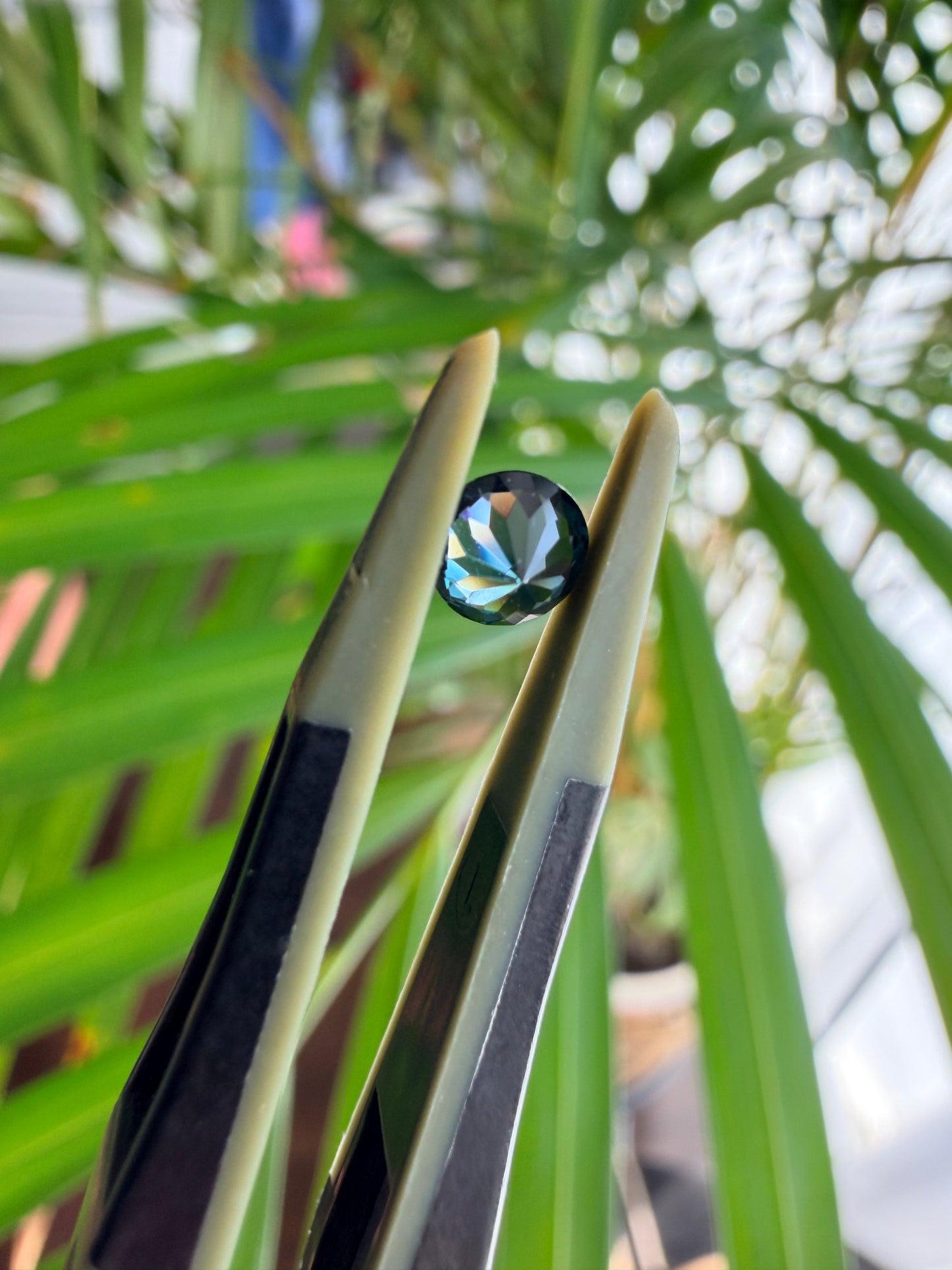 【ラウンドカット④】天然　スピネル　約0.435ct