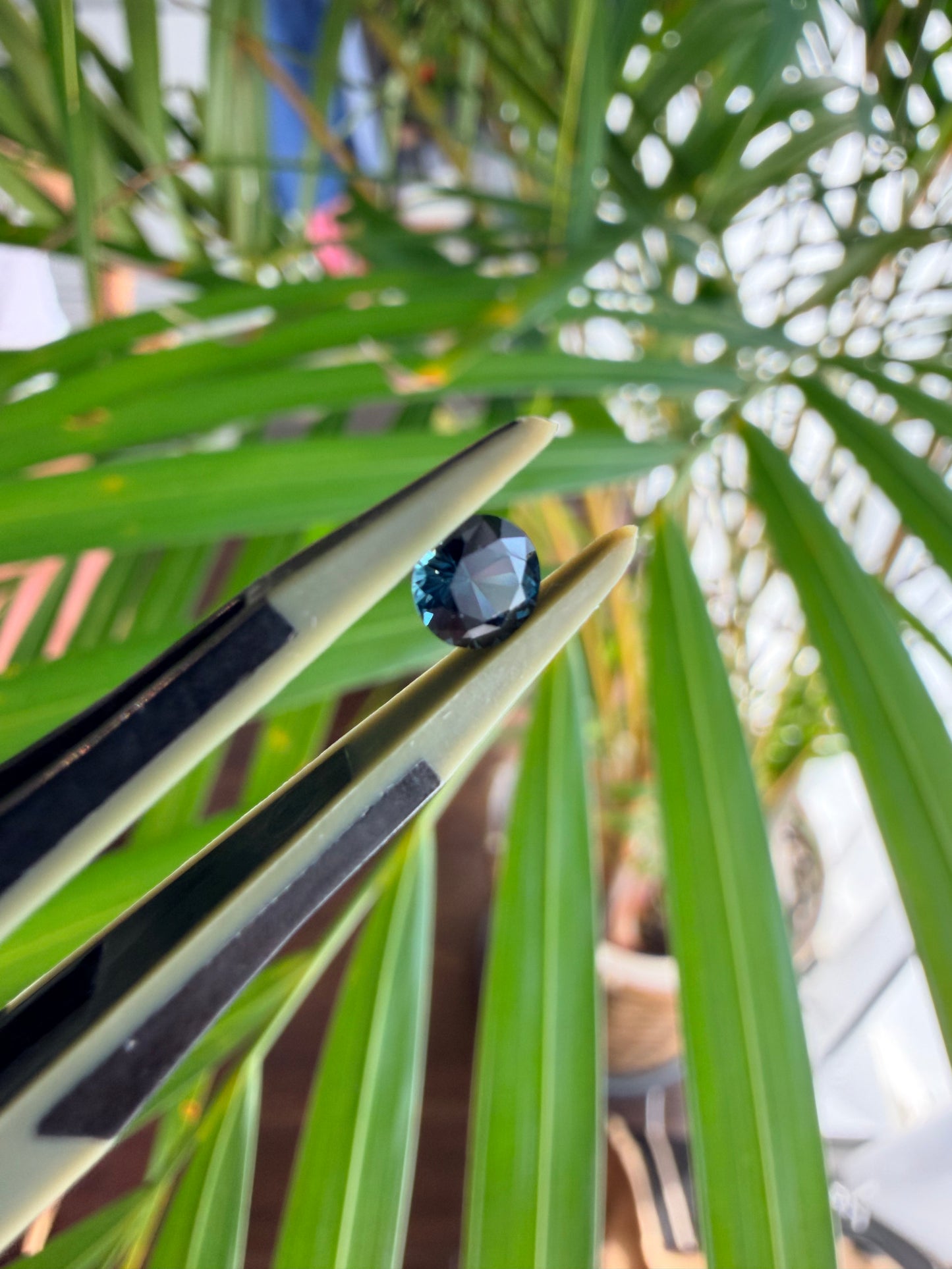 【ラウンドカット④】天然　スピネル　約0.435ct