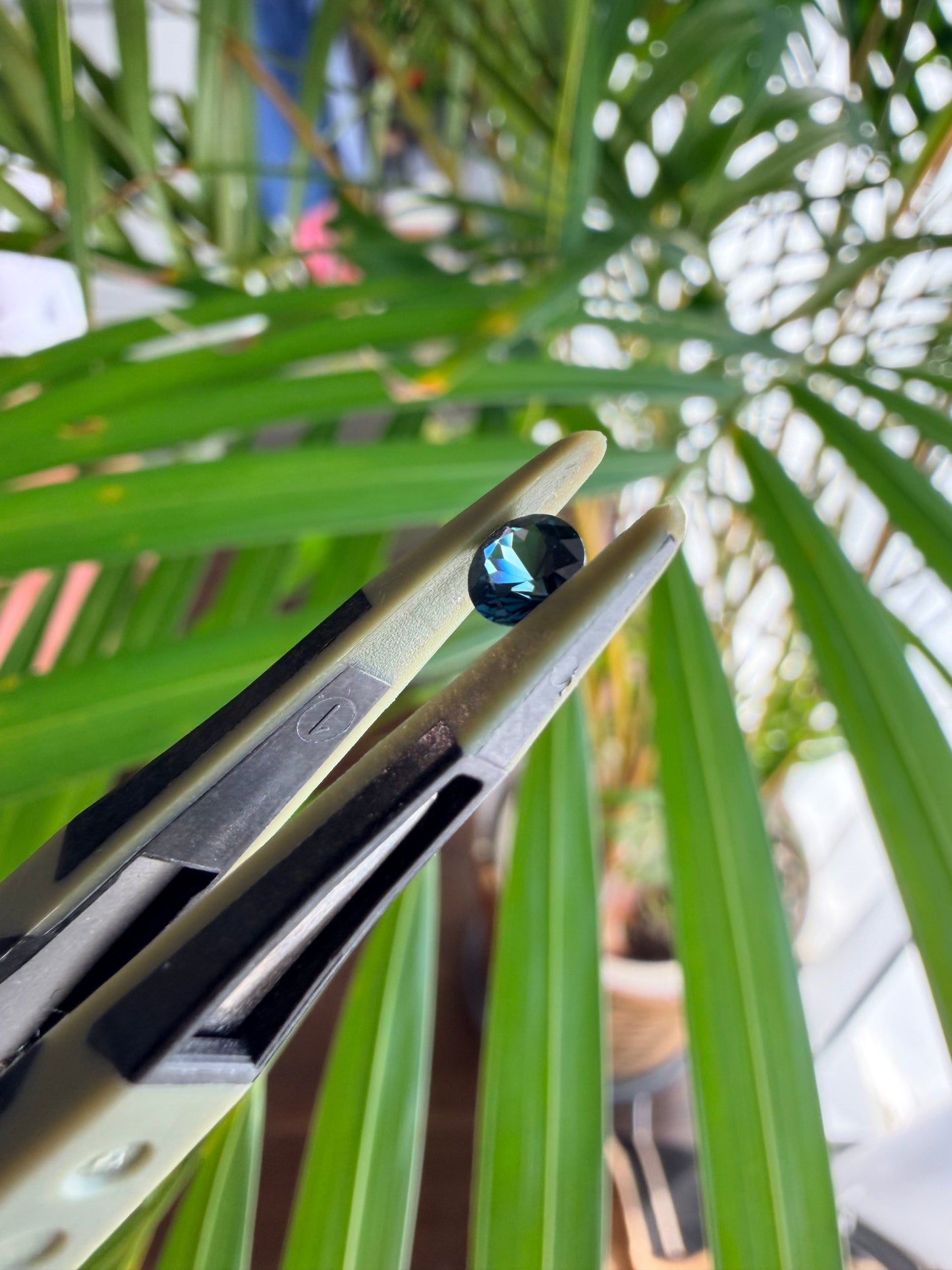 【ラウンドカット④】天然　スピネル　約0.435ct