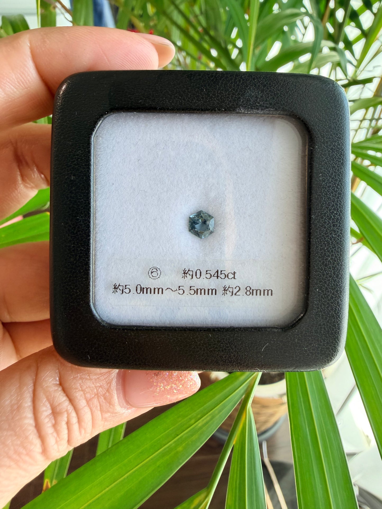 【ヘキサゴンカット⑥】天然　スピネル　約0.545ct