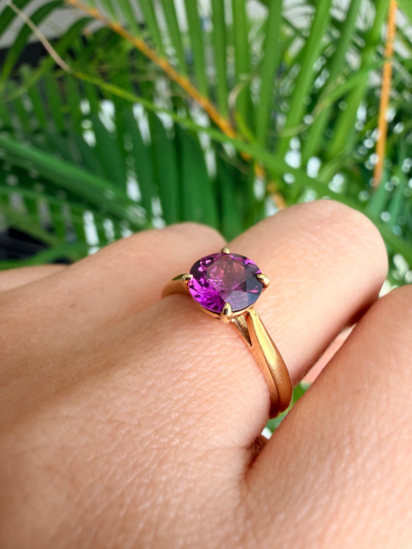 11.　【ソリテール】YG 4本爪ロードライトガーネットリング