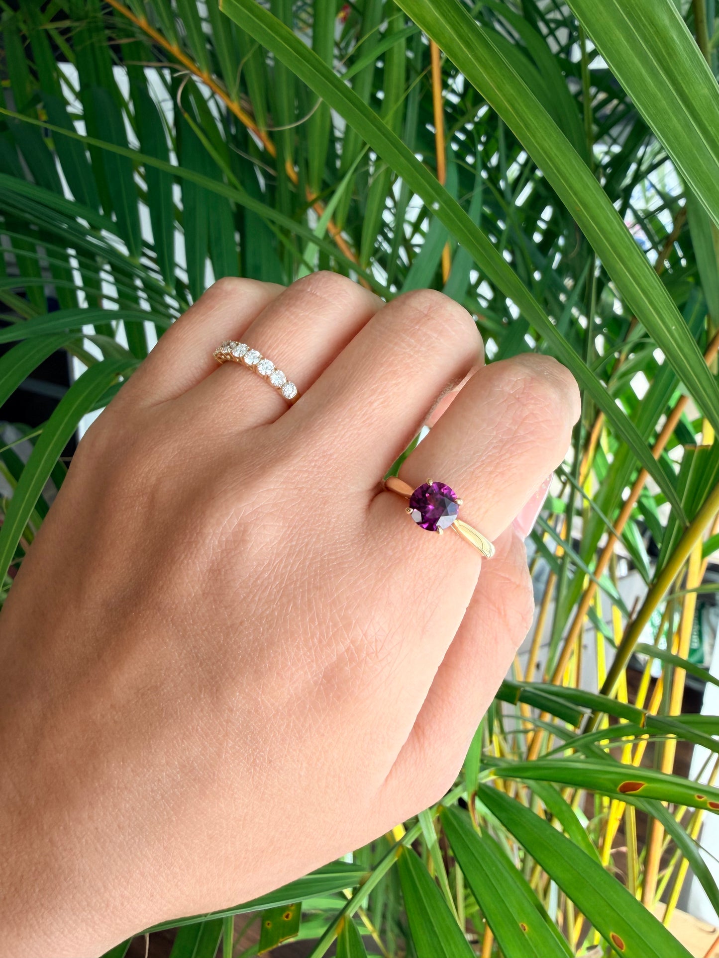 11.　【ソリテール】YG 4本爪ロードライトガーネットリング