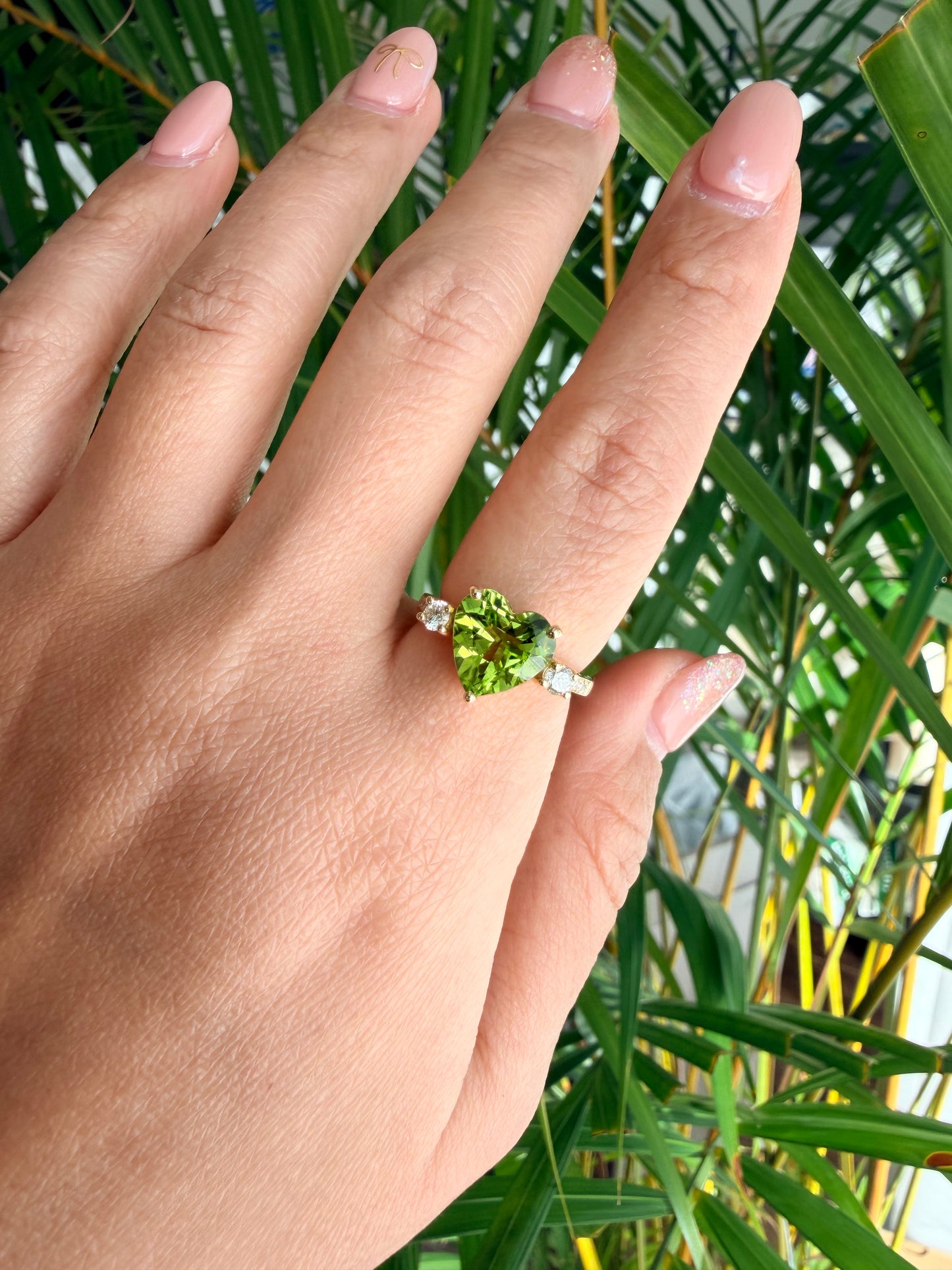 07. 【オトナのハートリング】YG　ハートシェイプペリドットリング