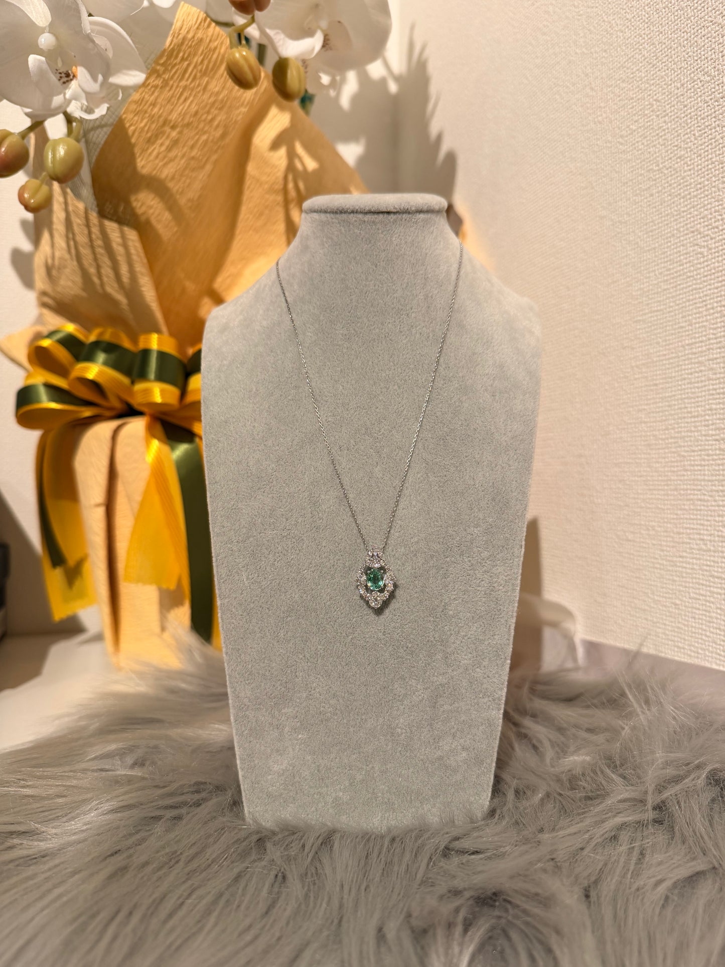 23. 【二つの顔】PT/WG　グロシュラガーネットネックレス