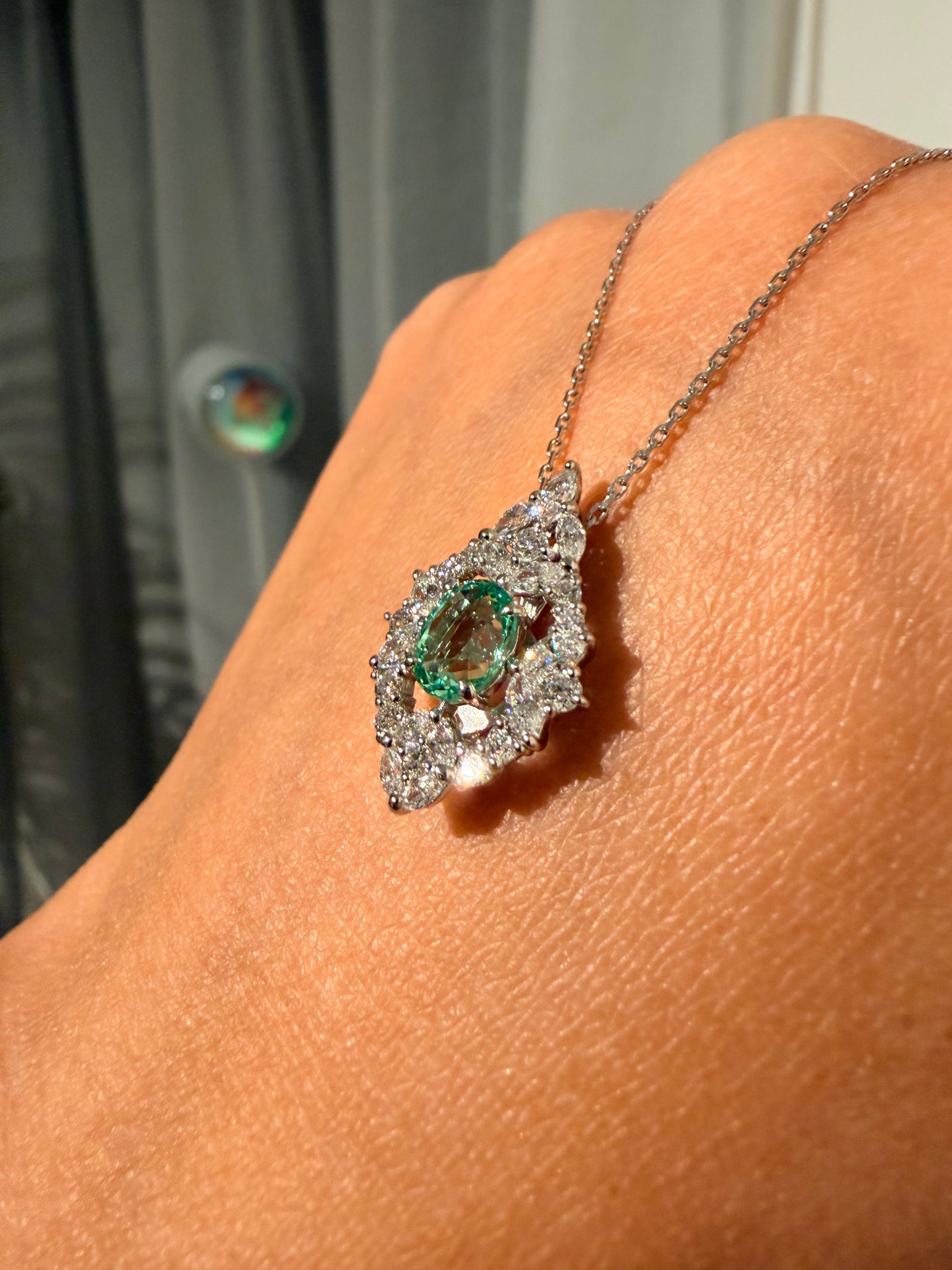 23. 【二つの顔】PT/WG　グロシュラガーネットネックレス