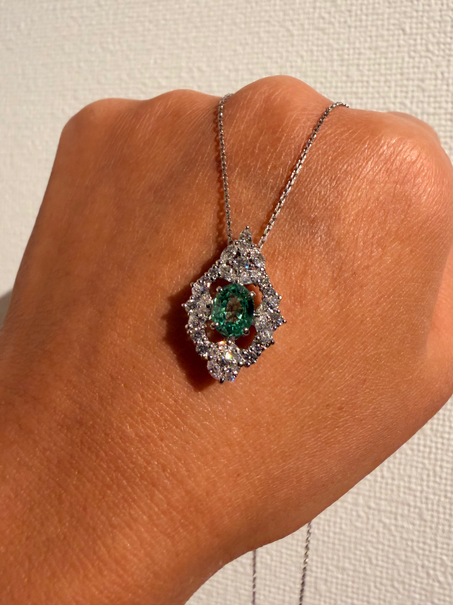 23. 【二つの顔】PT/WG　グロシュラガーネットネックレス