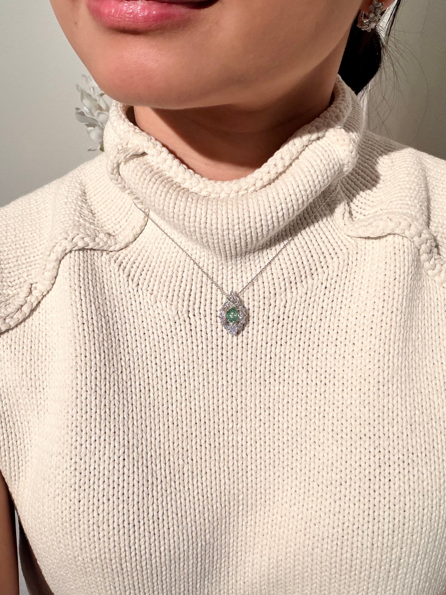 23. 【二つの顔】PT/WG　グロシュラガーネットネックレス