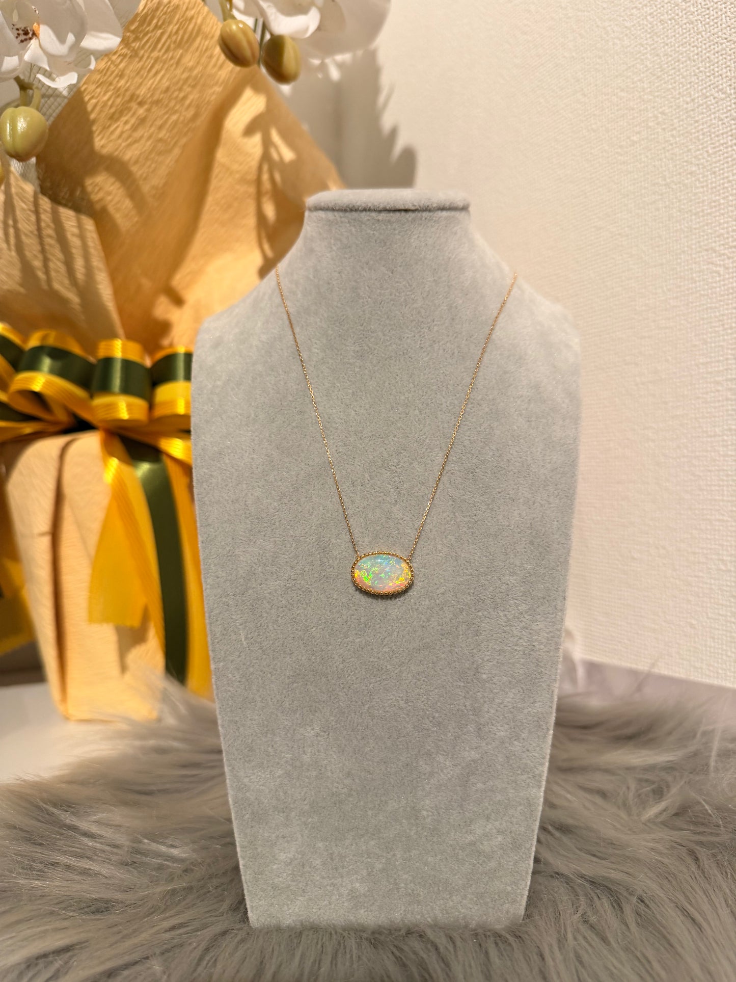 25. 【印象派オパール】YG オパールネックレス