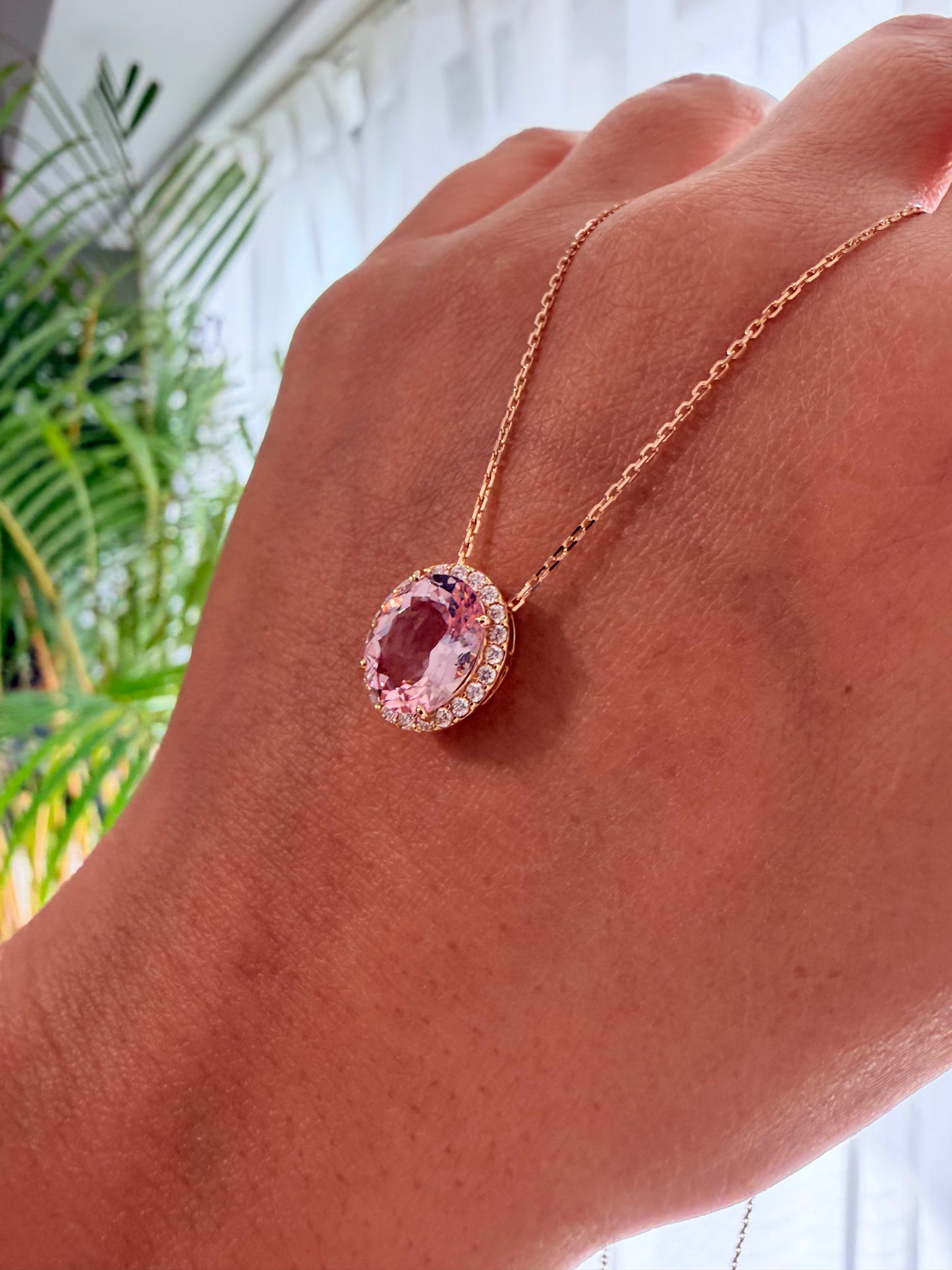 29. 【Candy】YG オーバル モルガナイトネックレス