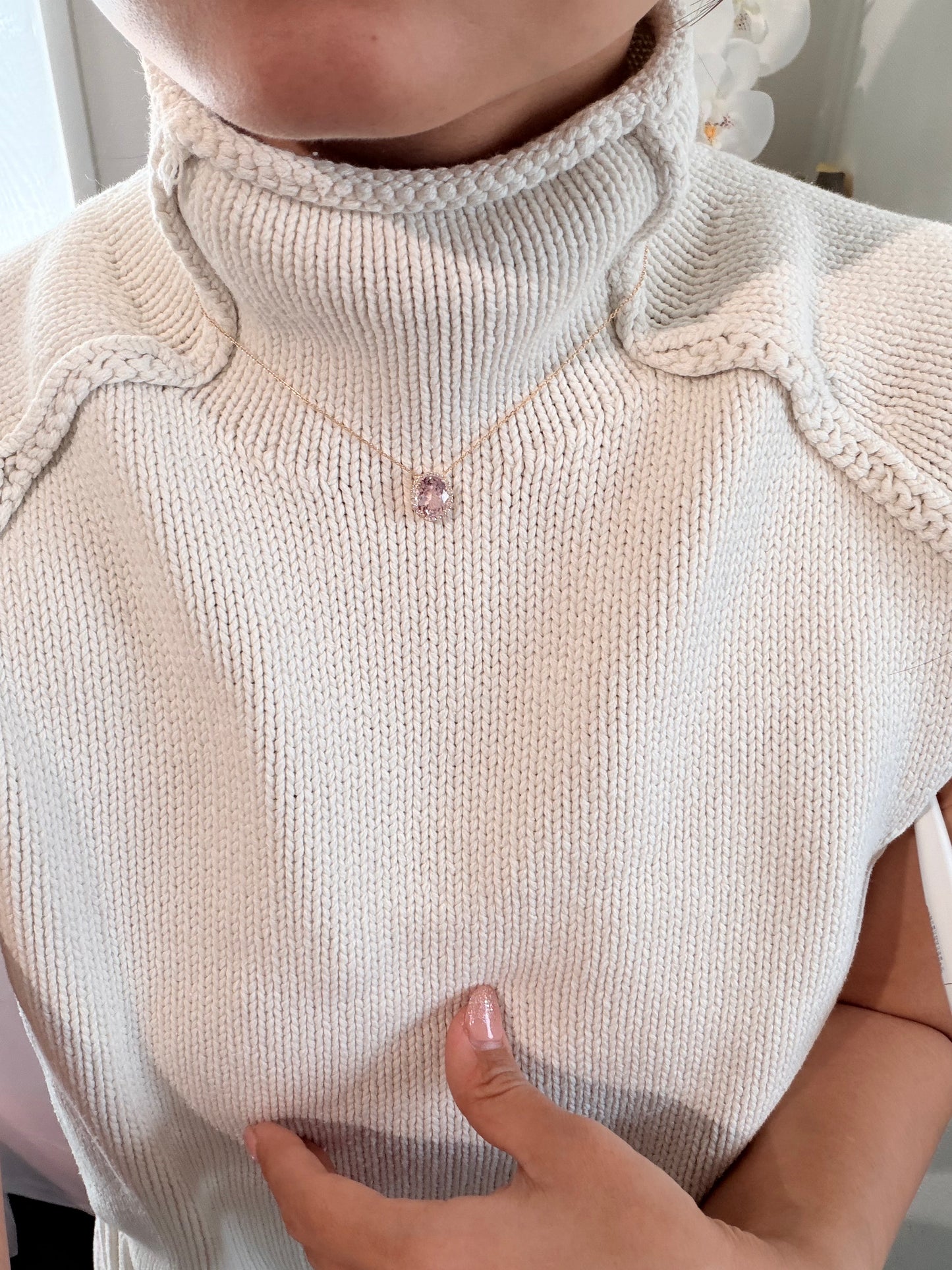 29. 【Candy】YG オーバル モルガナイトネックレス