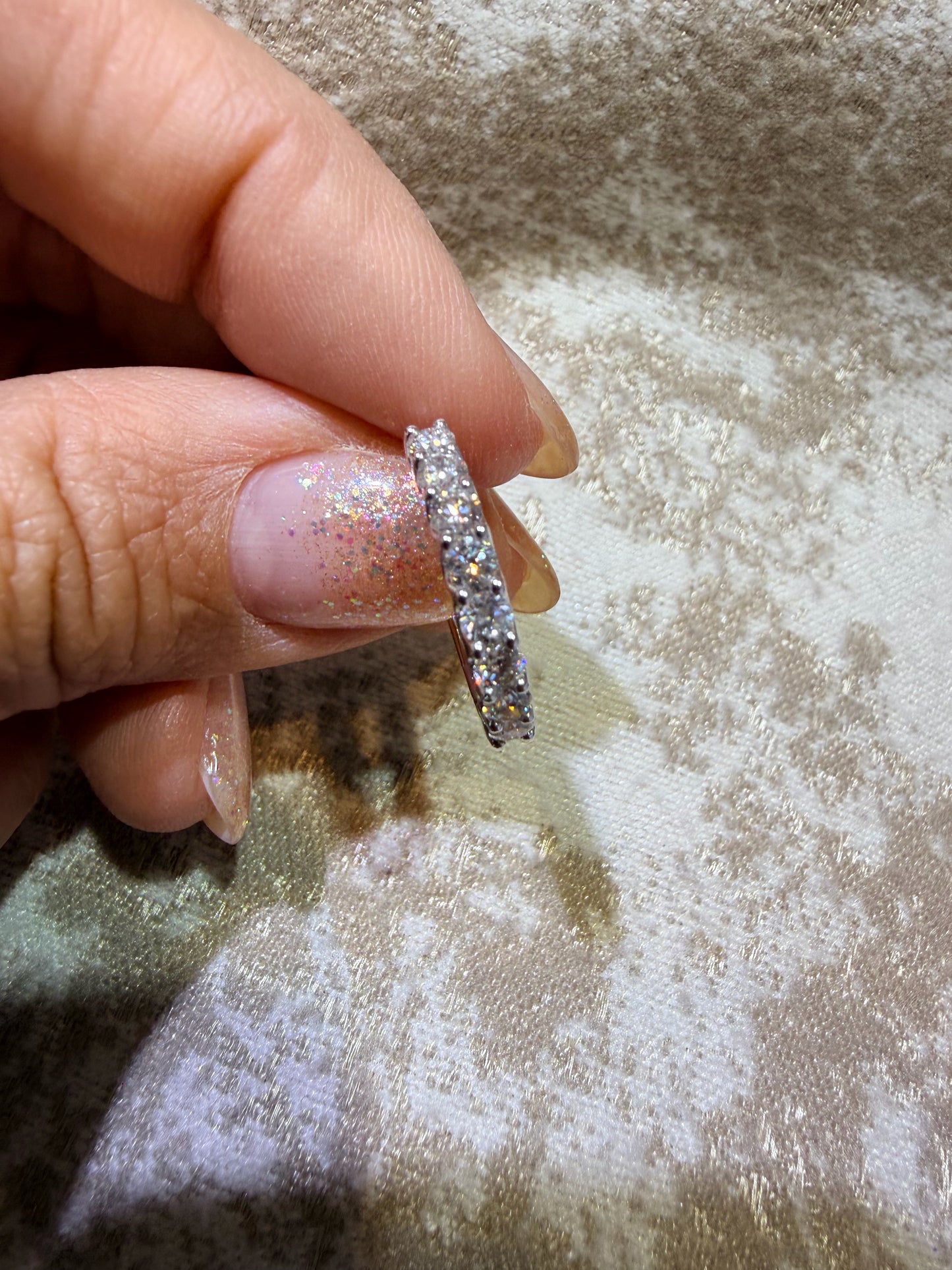 【11100フープ】16石・約1.54ct前後・3.1mm x 18.7mm