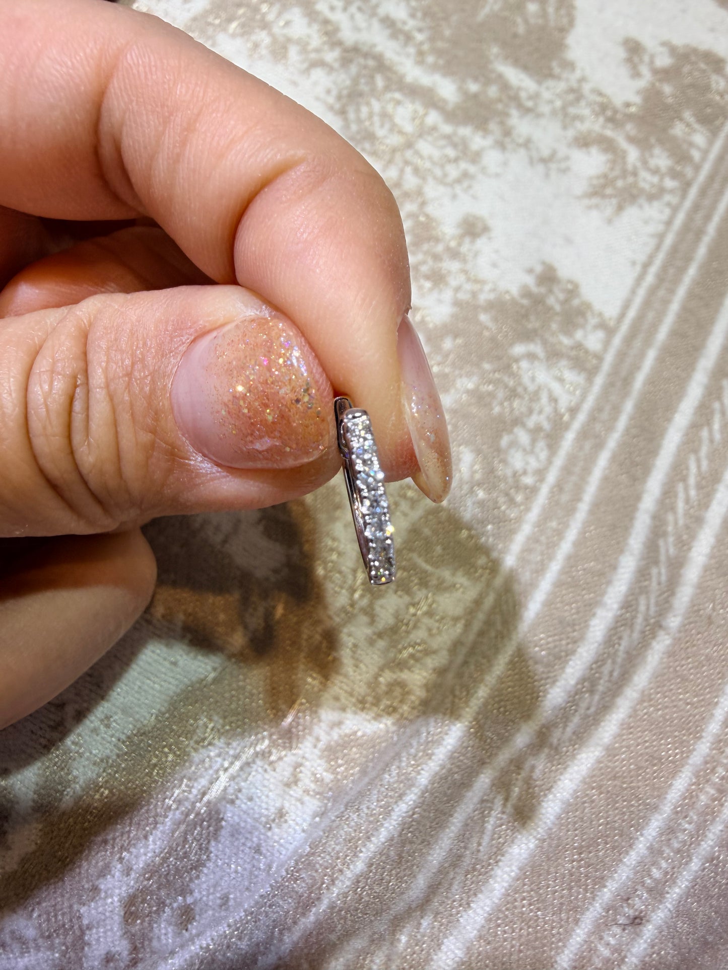 【11626フープ】16石・約0.26ct前後・1.8mm x 13.5mm