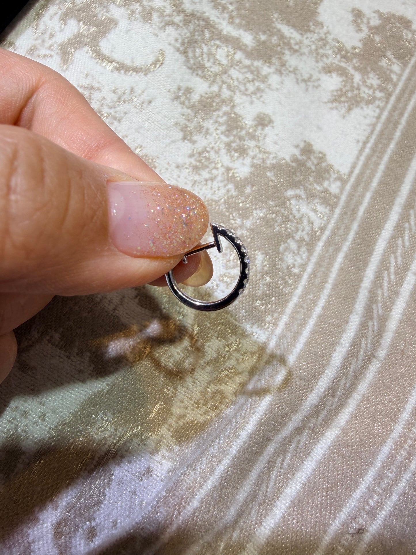 【11626フープ】16石・約0.26ct前後・1.8mm x 13.5mm