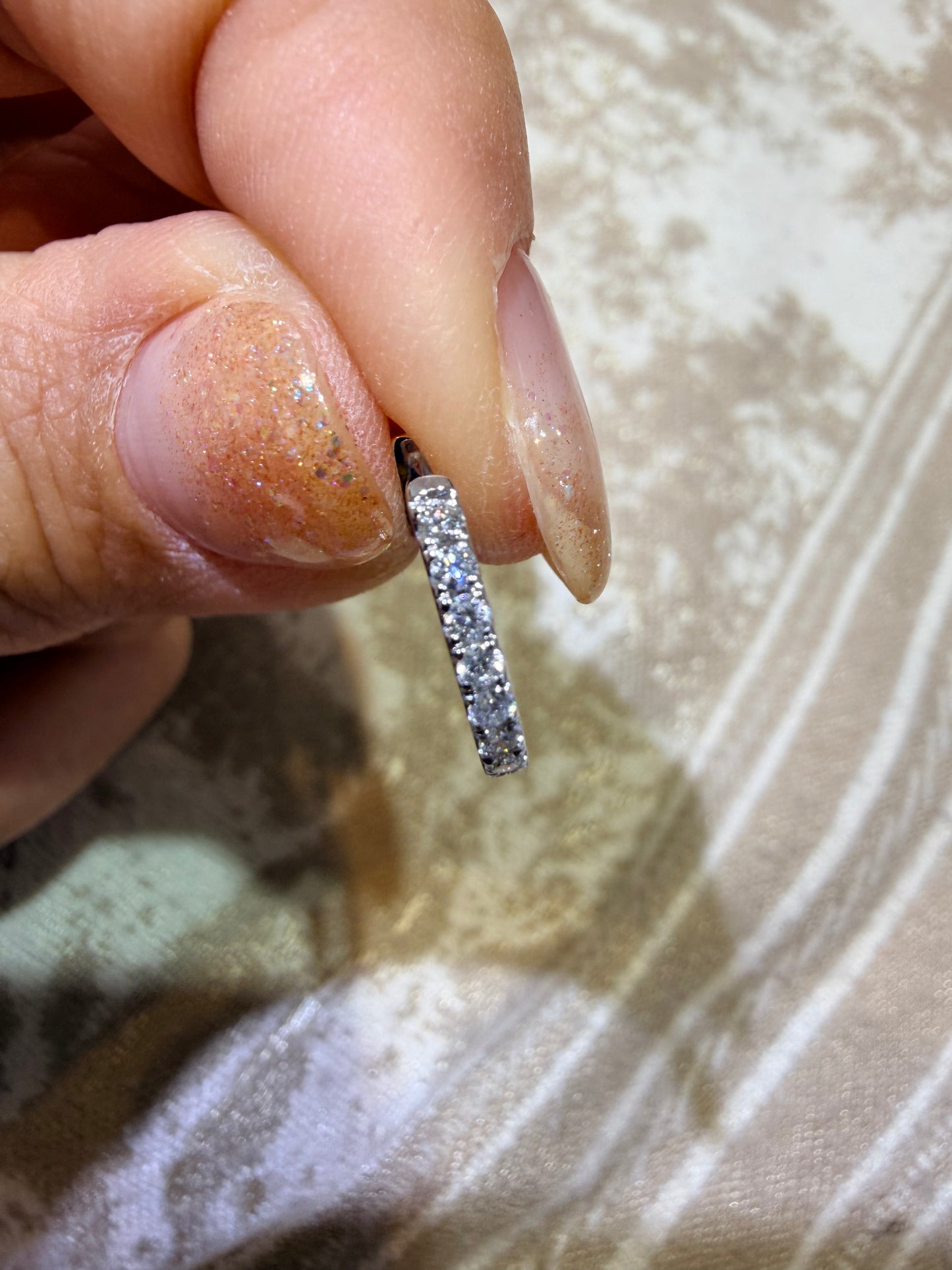 【11626フープ】16石・約0.26ct前後・1.8mm x 13.5mm