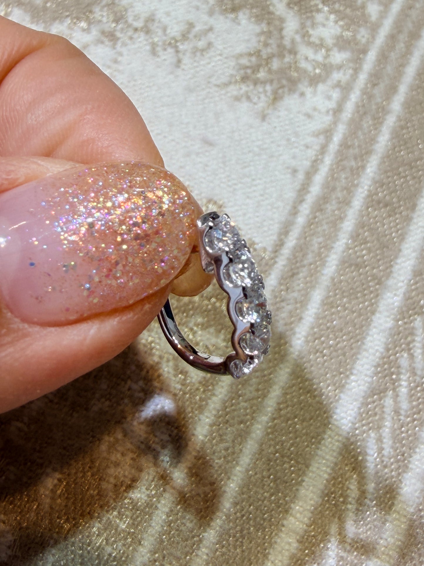 【07152フープ】10石・約0.95ct前後・3.1mm x 14.2mm