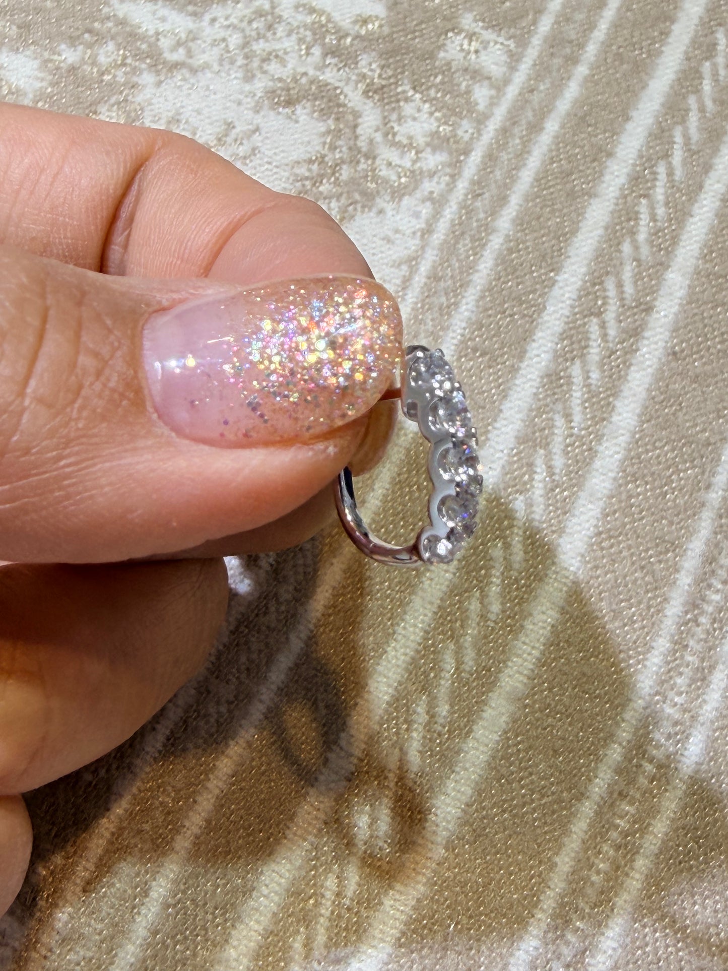 【07152フープ】10石・約0.95ct前後・3.1mm x 14.2mm